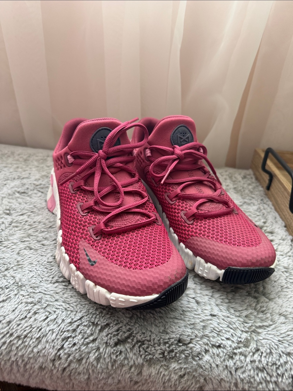 Nike Women’s Hot Pink Free Metcon 4